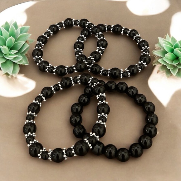 Jewelry - Elegant Black Beaded Bracelet Set (4)